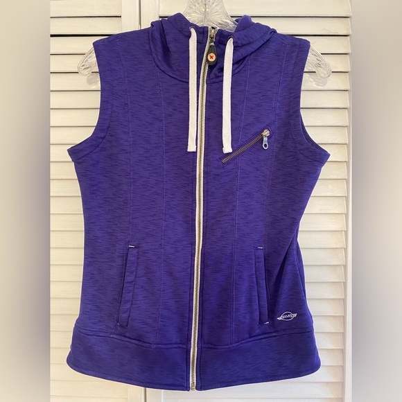 Vest - Picture 1 of 3